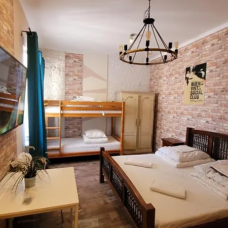 Chmielna 5 Rooms&apartments