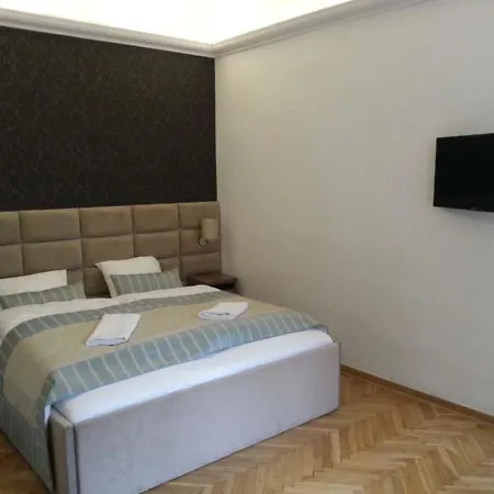 Hostel Chmielna 5 Rooms & Apartments *
