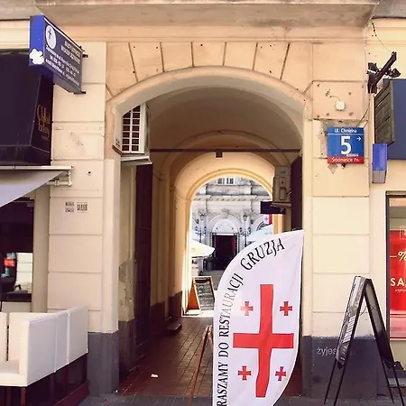 Chmielna 5 Rooms & Apartments Hostel *