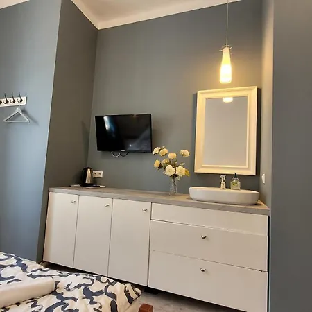 Chmielna 5 Rooms & Apartments * Warsaw
