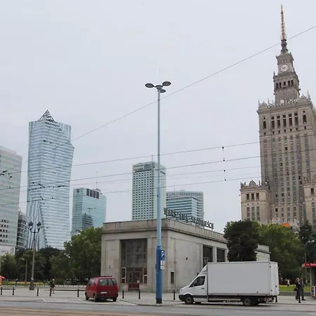 Chmielna 5 & Vandrerhjem Warszawa