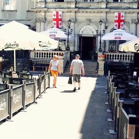 Chmielna 5 & * Warszawa