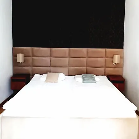 Chmielna 5 & Vandrarhem