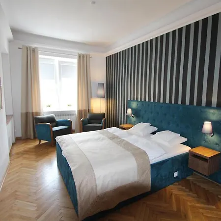 Chmielna 5 Rooms & Apartments Hostel