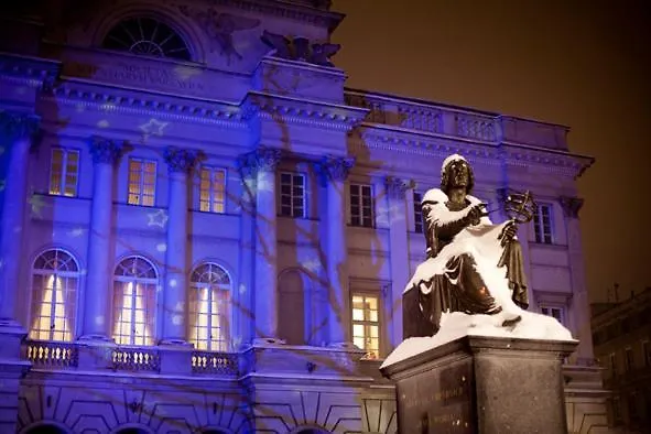 بيت شباب Chmielna 5 &