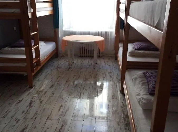 Chmielna 5 & * وارسو