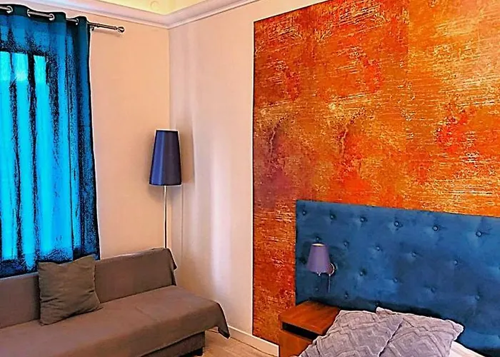 Chmielna 5 & بيت شباب *