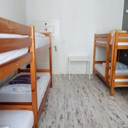Chmielna 5 & Hostel Warschau