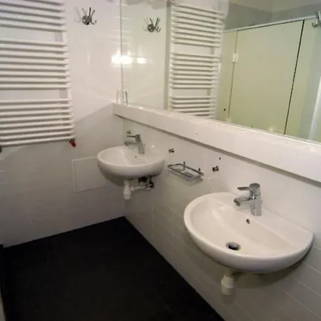 Chmielna 5 & Hostel Warschau