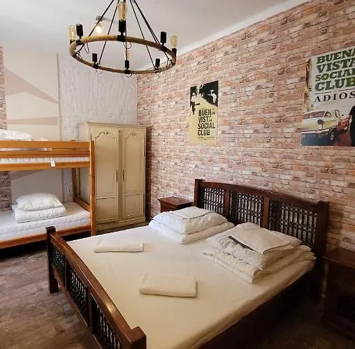 Chmielna 5 & Warszawa