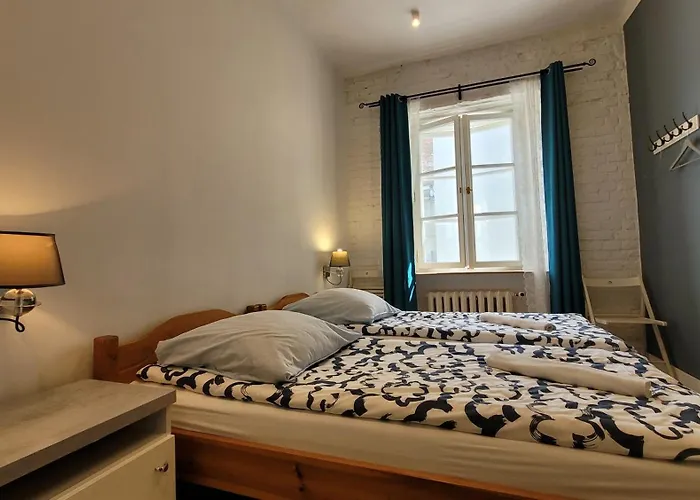 Chmielna 5 & Warszawa