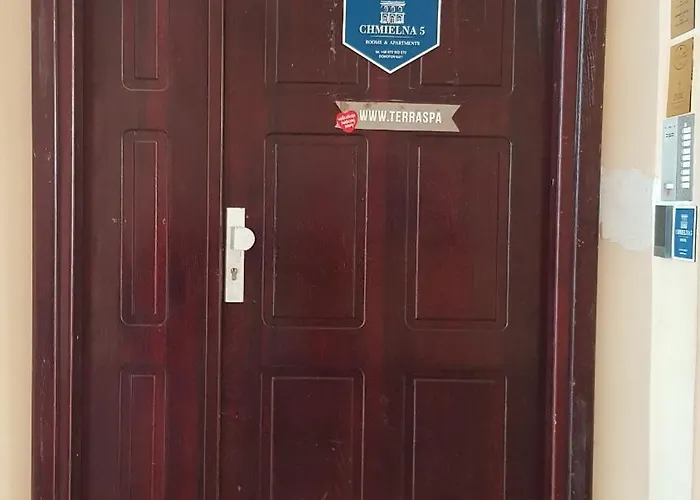 Chmielna 5 & * Warszawa